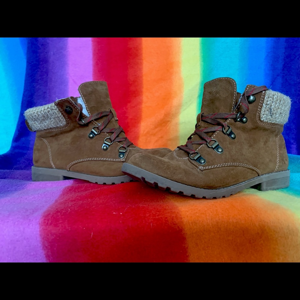 Arizona brown and tan girl boots